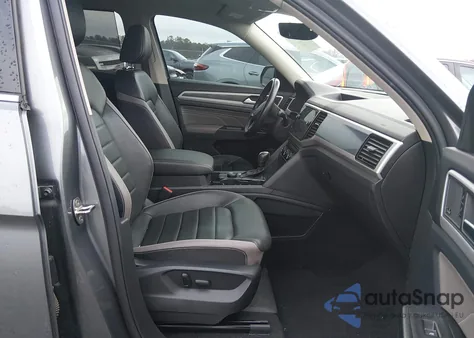 2021 Volkswagen Atlas 3.6L V6 Sel Premium R-Line z USA, uszkodzony, nr VIN 1V2FR2CA9MC554625